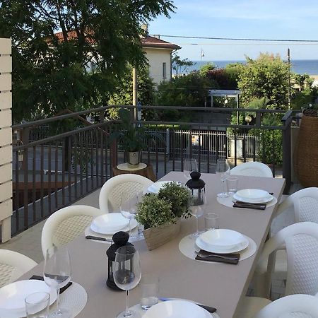 Stella Di Mare Apartment Римини Екстериор снимка