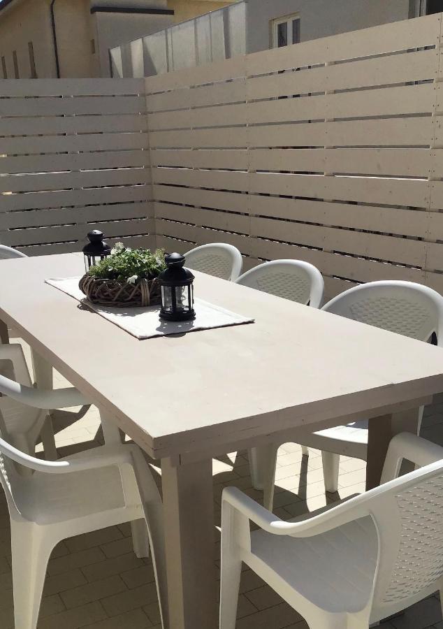 Stella Di Mare Apartment Римини Екстериор снимка