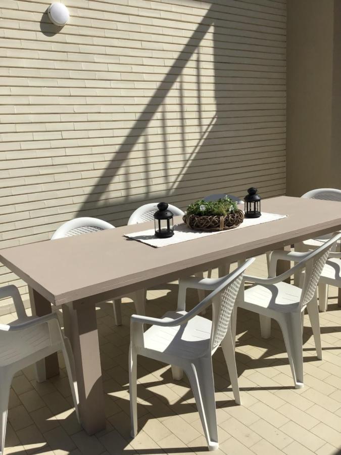 Stella Di Mare Apartment Римини Екстериор снимка