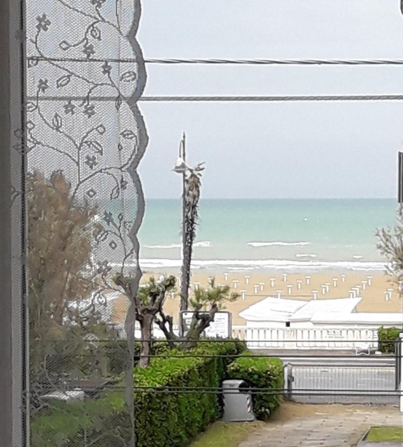 Stella Di Mare Apartment Римини Екстериор снимка